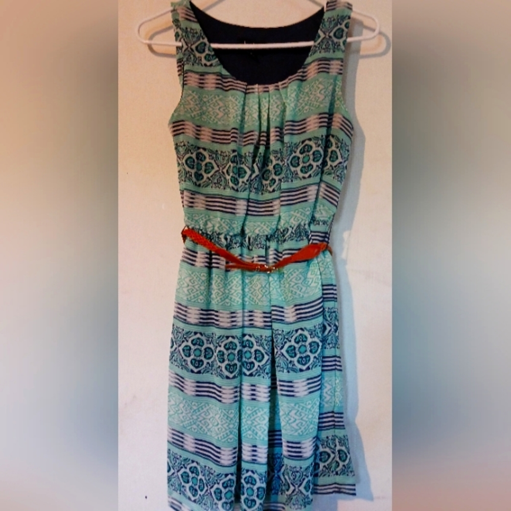 by‎ & by Dress sz. SMALL SLEEVELESS MINI DRESS. LINED Green